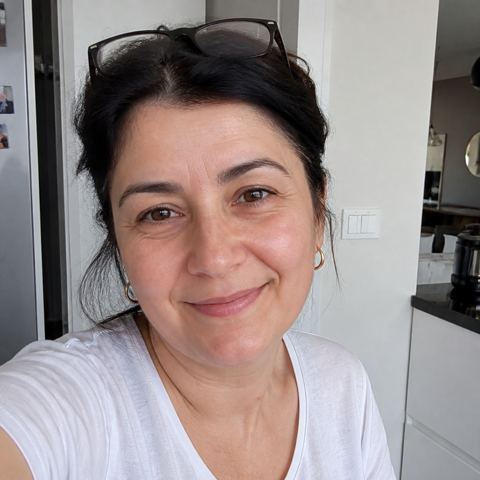Ayşe D. fotoğrafı